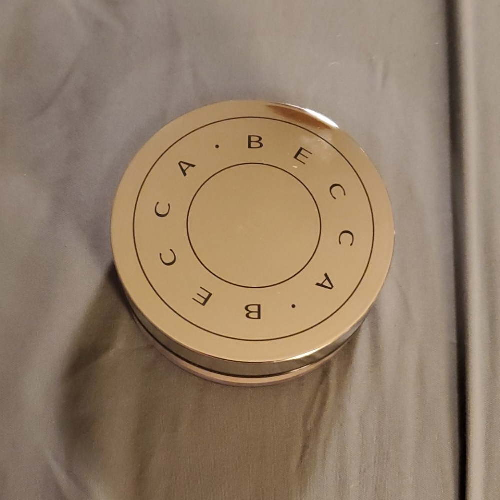 Becca hydra mist setting powder